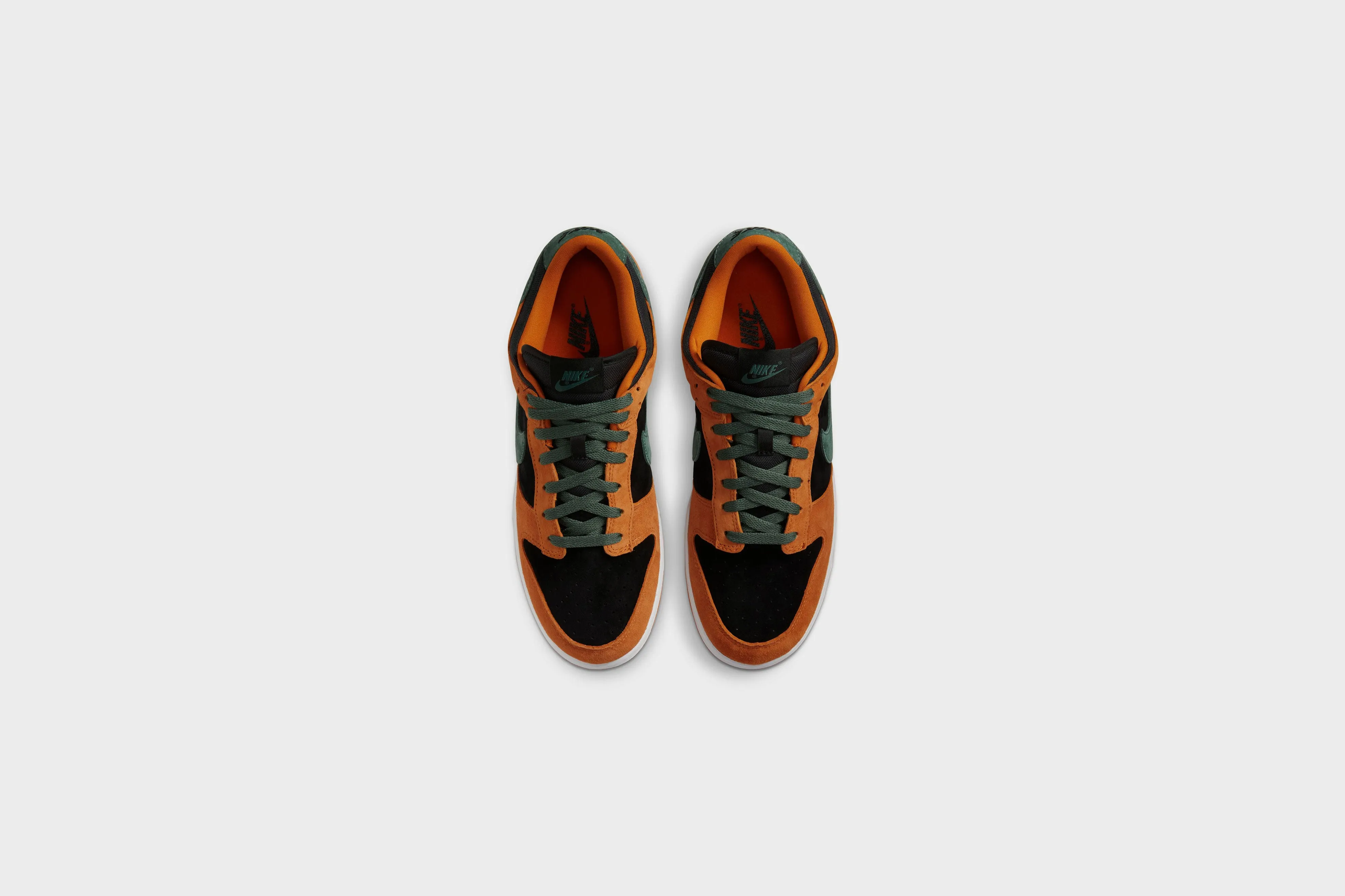 Nike Dunk Low SP (Black/Nori-Ceramic)
